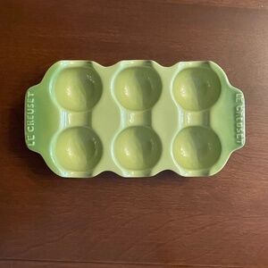 Le Creuset Egg holder palm green stoneware